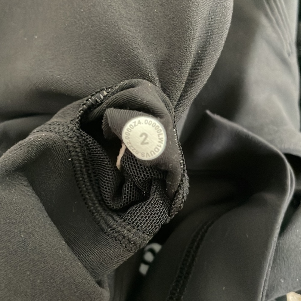 NWT Lululemon Align Tank Top Black Size 2 - Picture 6 of 10